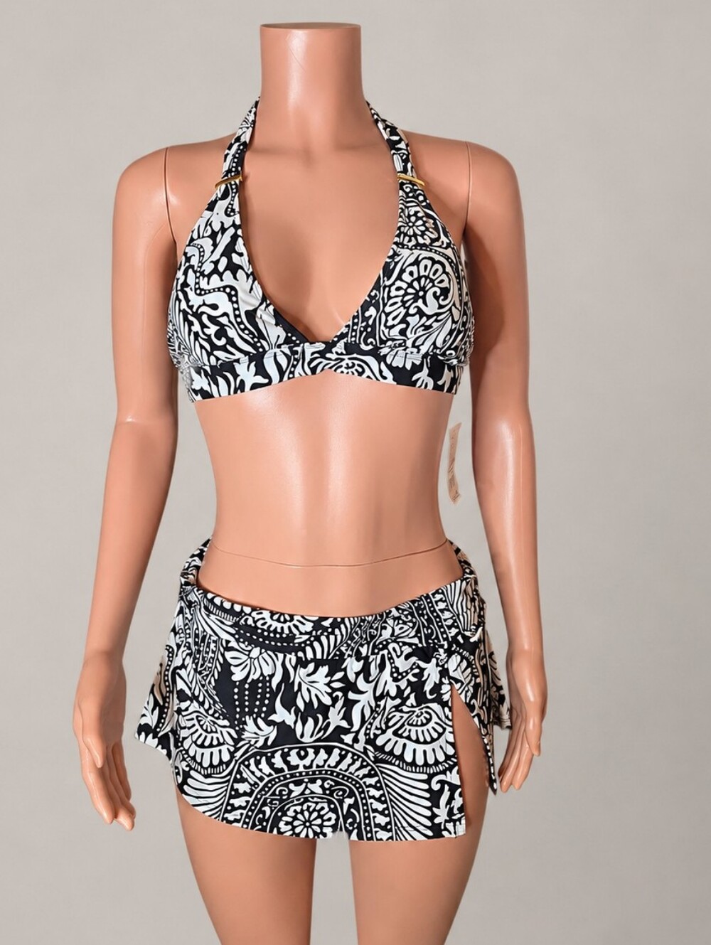 NWT La Blanca Black & White Halter Bikini with Skirted Bottom 10